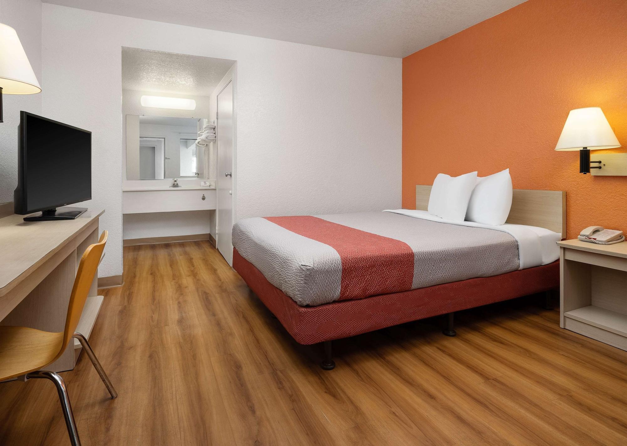 Motel 6-Buena Park, Ca - Knotts Berry Farm - Disneyland Экстерьер фото
