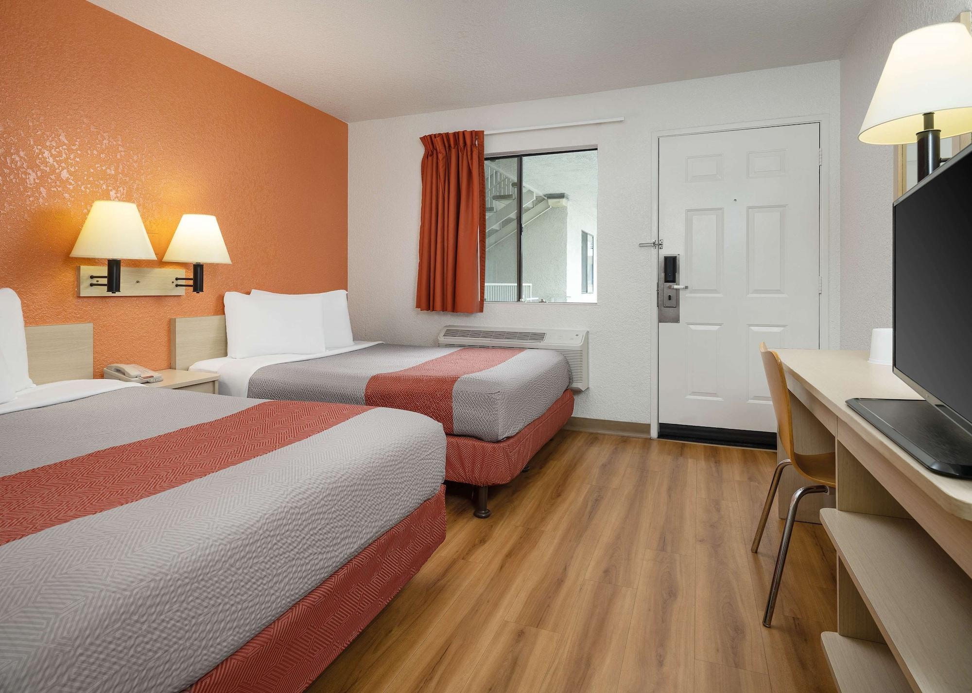 Motel 6-Buena Park, Ca - Knotts Berry Farm - Disneyland Экстерьер фото