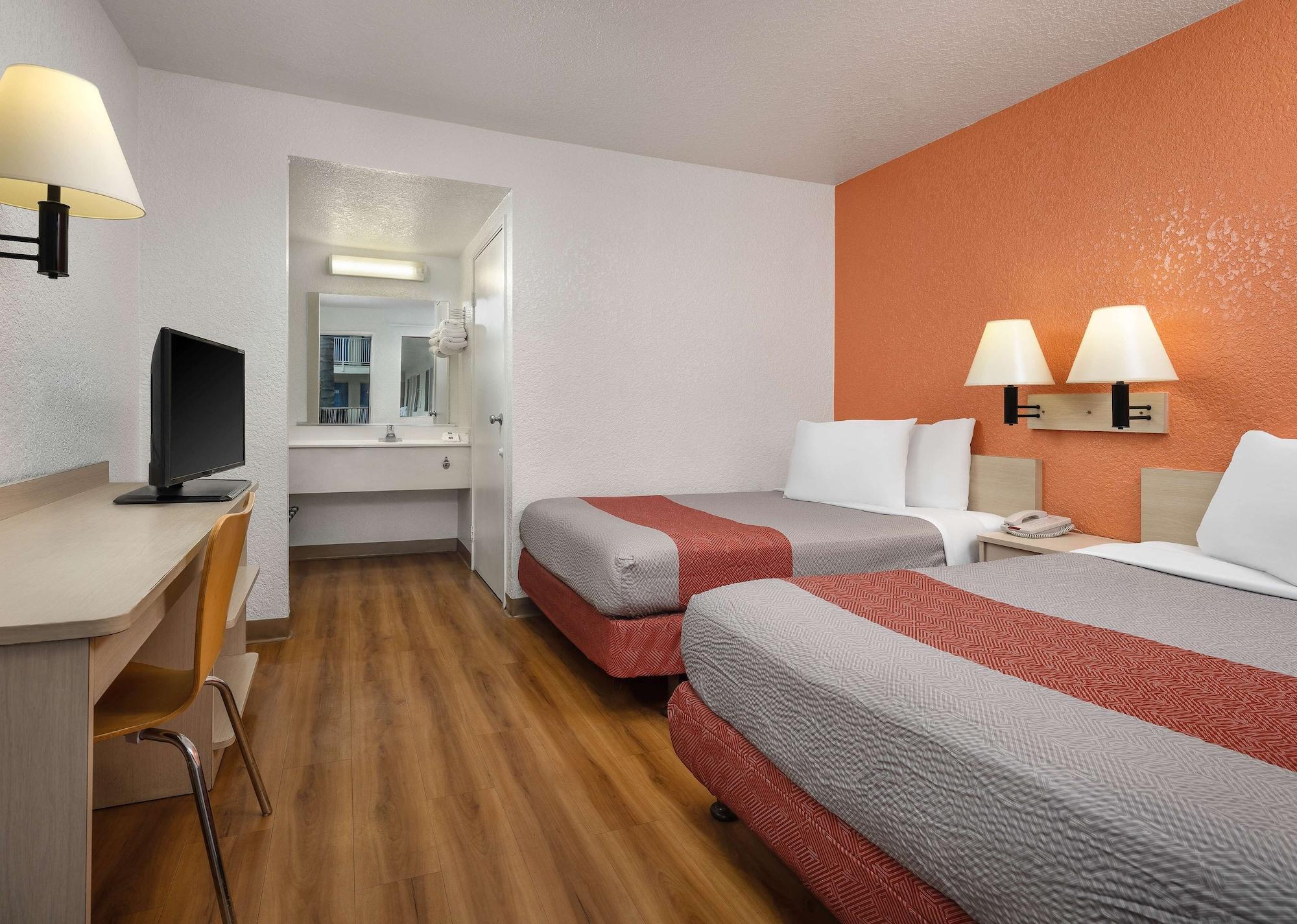 Motel 6-Buena Park, Ca - Knotts Berry Farm - Disneyland Экстерьер фото