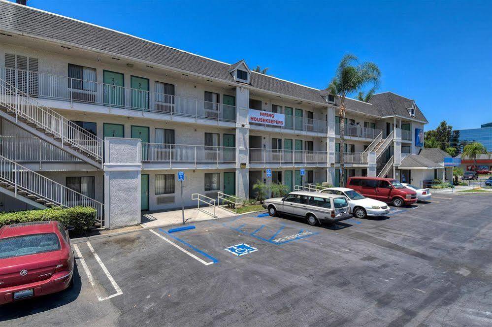 Motel 6-Buena Park, Ca - Knotts Berry Farm - Disneyland Экстерьер фото