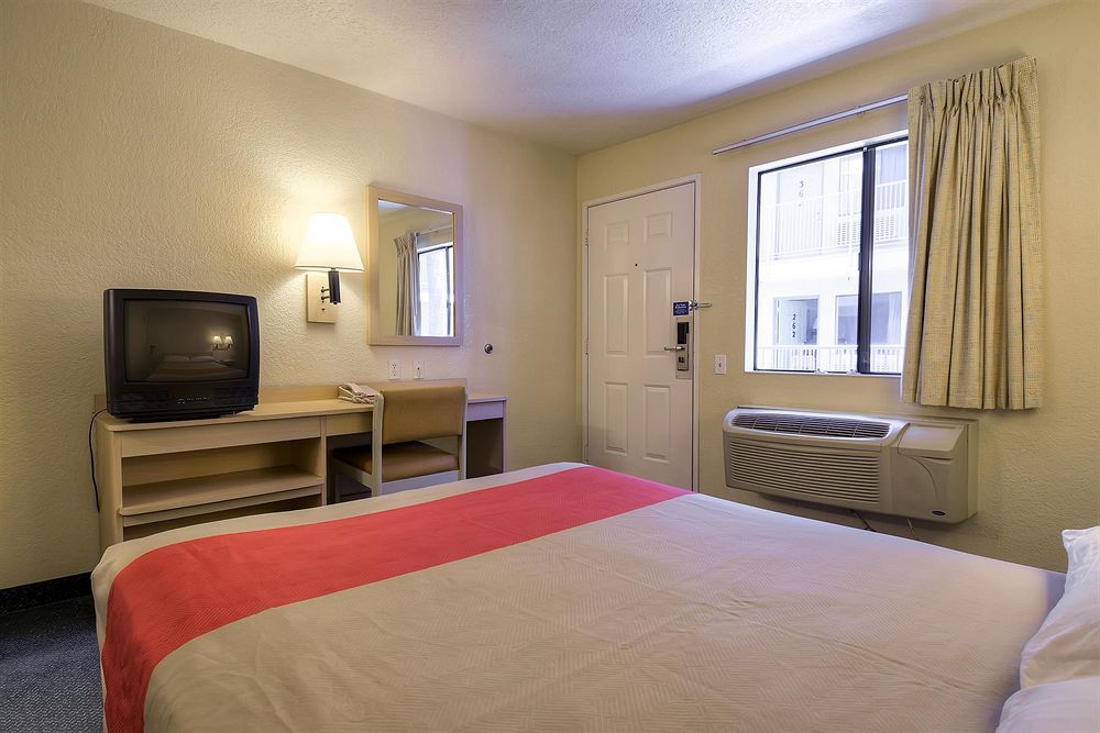 Motel 6-Buena Park, Ca - Knotts Berry Farm - Disneyland Экстерьер фото