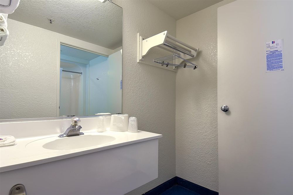 Motel 6-Buena Park, Ca - Knotts Berry Farm - Disneyland Экстерьер фото