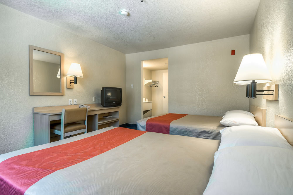 Motel 6-Buena Park, Ca - Knotts Berry Farm - Disneyland Экстерьер фото