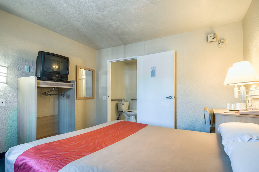 Motel 6-Buena Park, Ca - Knotts Berry Farm - Disneyland Экстерьер фото