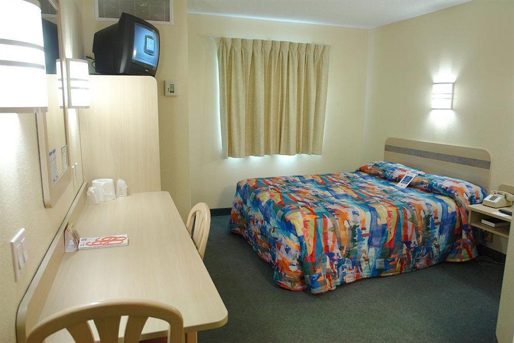 Motel 6-Buena Park, Ca - Knotts Berry Farm - Disneyland Экстерьер фото